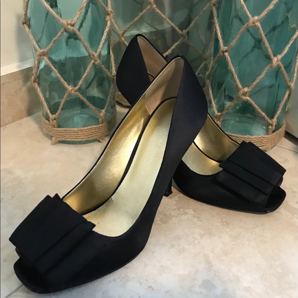 Ann Klein satin heels